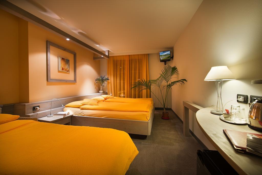 Hotel Marzia Livigno Bagian luar foto